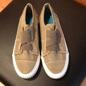 Blowfish canvas shoes